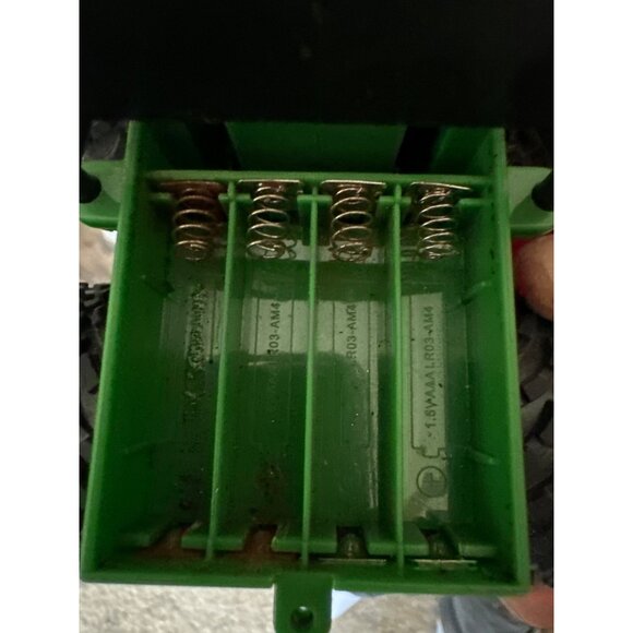 John Deere 4x4 Buggy Battery Operated with Sound and Motion READ - Picture 8 of 8